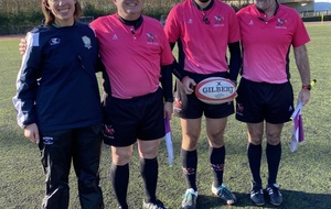 Les arbitres de la petite finale. 
Les mêmes ont arbitré la finale, mais pas aux mêmes postes. 