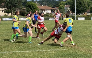 Les seniors du RCB, en jaune et bleu, ont remporté cette finale de terroir, 15-0 