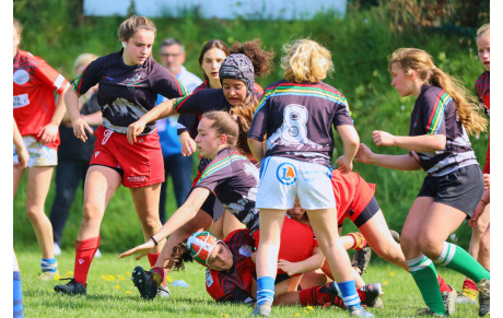 Les Moins de 15 filles sous le soleil de Saint-Pée-sur-Nivelle